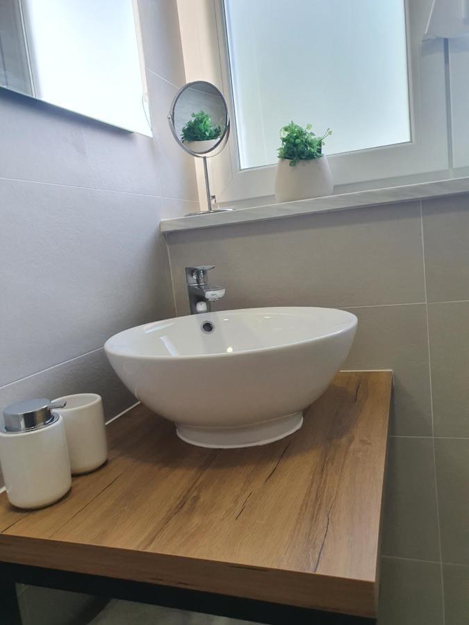 Apartman Leona 4*, Kantrida Fiume Kültér fotó